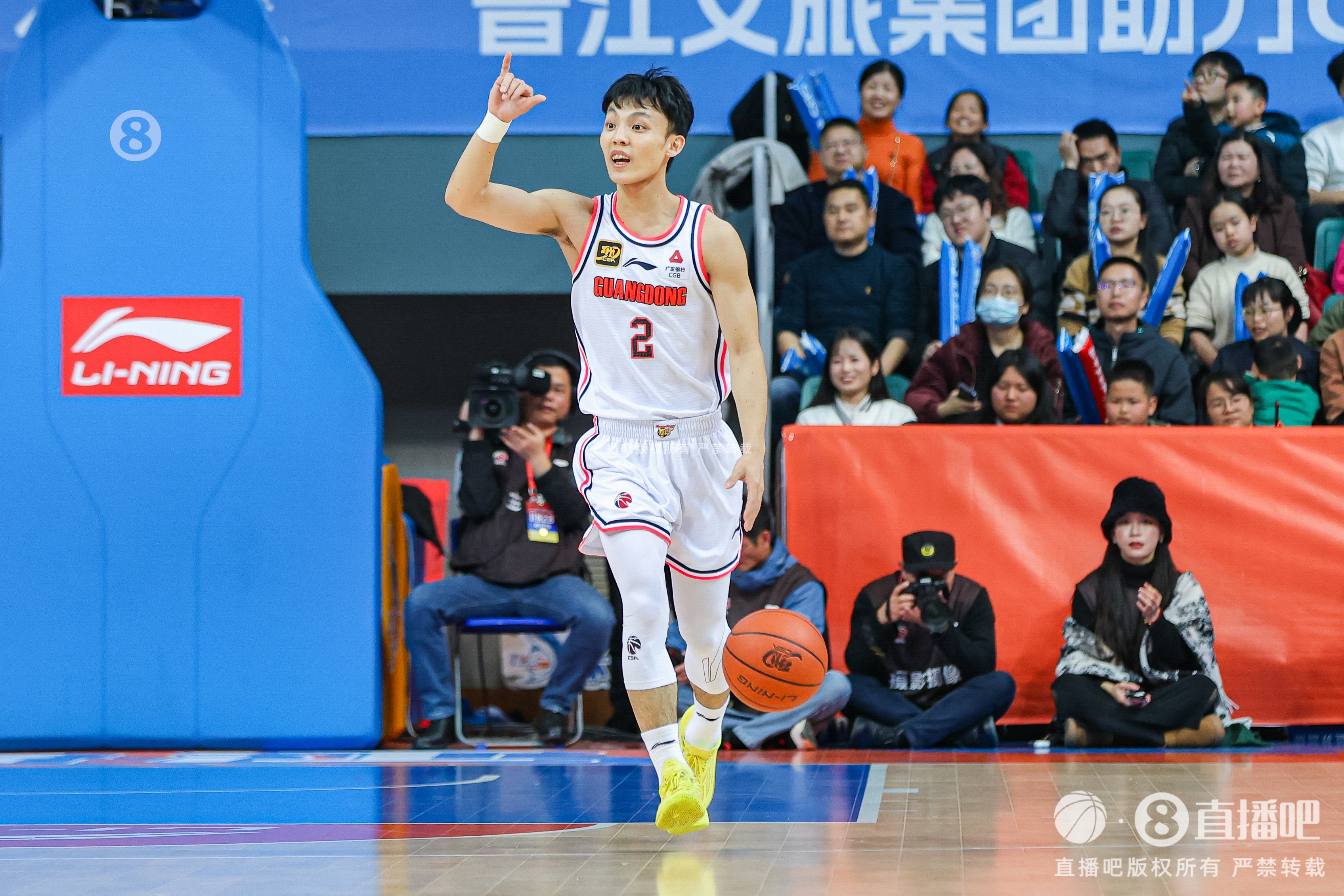 太穩了！徐杰首節2中2拿到6分2板2助